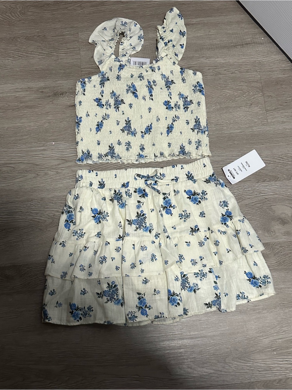 Kohl's Girls Cream and Blue Floral Matching Set - Crop Top & Tiered Skirt